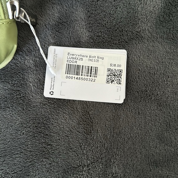 Everywhere Belt Bag - Picture 4 of 5